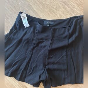 TALULA Black Flowy Shorts